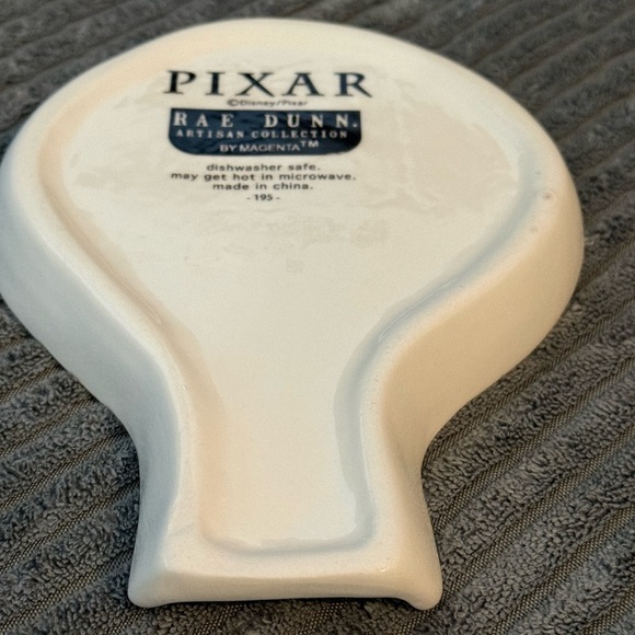 Rae Dunn Disney Pixar Ratatouille White & Black Spoon Rest - OUI,CHEF- New - Picture 3 of 5